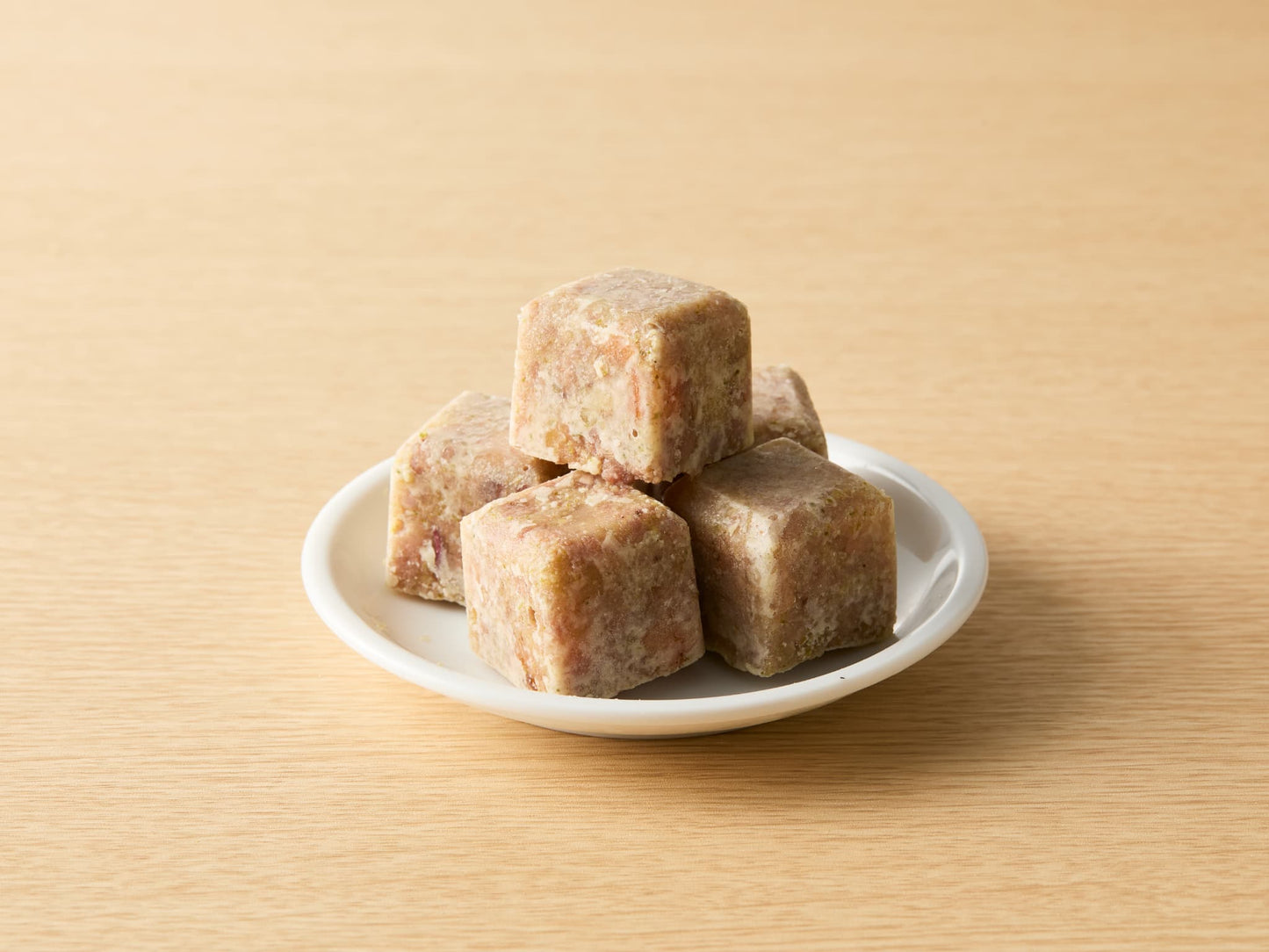 
                  
                    極み・九州産黒毛和牛とお野菜のCUBE
                  
                
