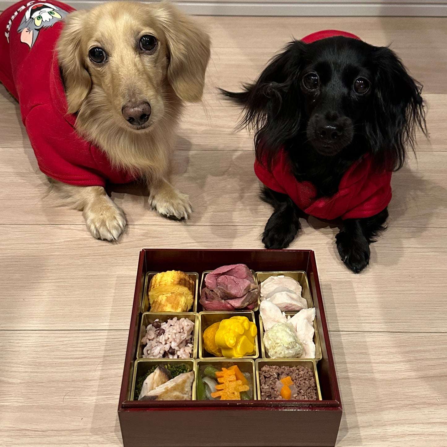 
                  
                    クリスマスケーキ&新年おせちのセット
                  
                